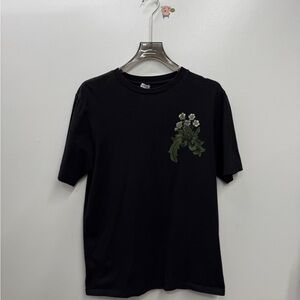 🚩steal authentic Loewe Black Tee with Floral Design